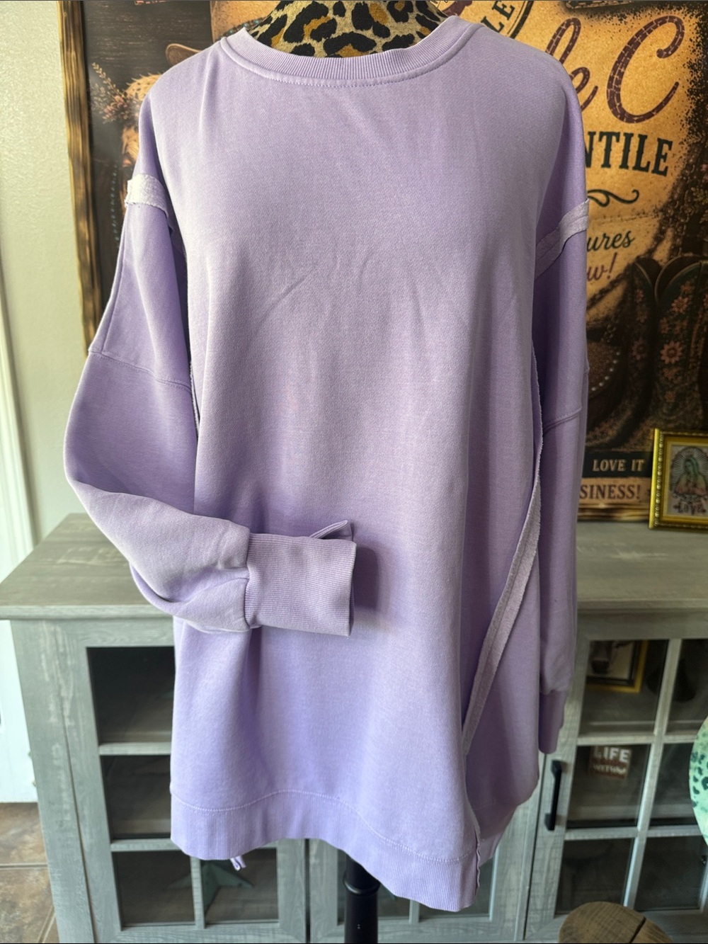 Discount Divas Lavender Crewneck Women's Sweatshirt  Size 1XL